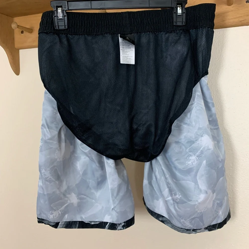 Adidas Black Hibiscus Allover Print Swimwear Shorts/Trunks Large - Picture 5 of 9
